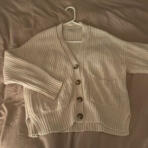 Slouchy off white cropped aerie cardigan sz S